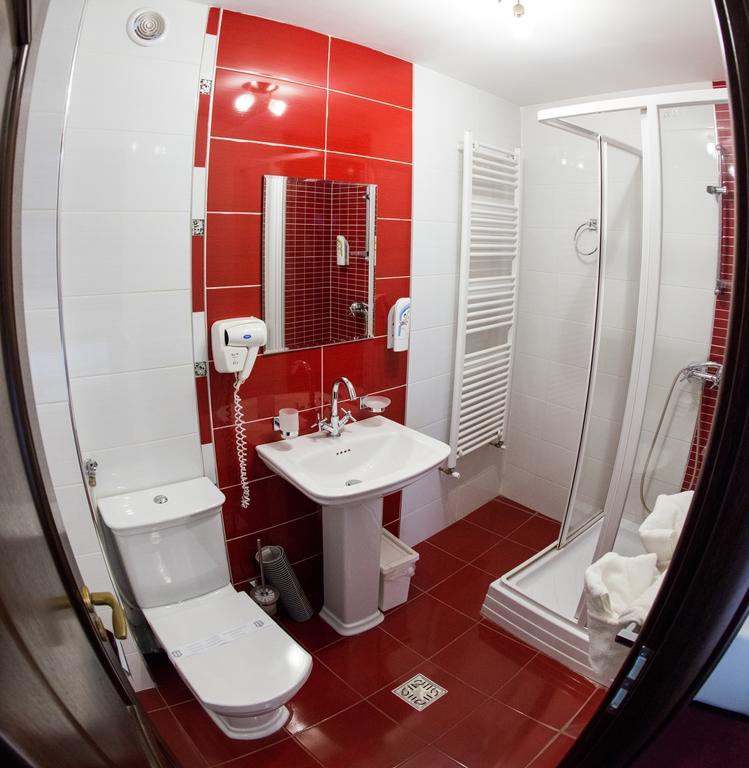 Hotel La Strada Ploieşti Zimmer foto